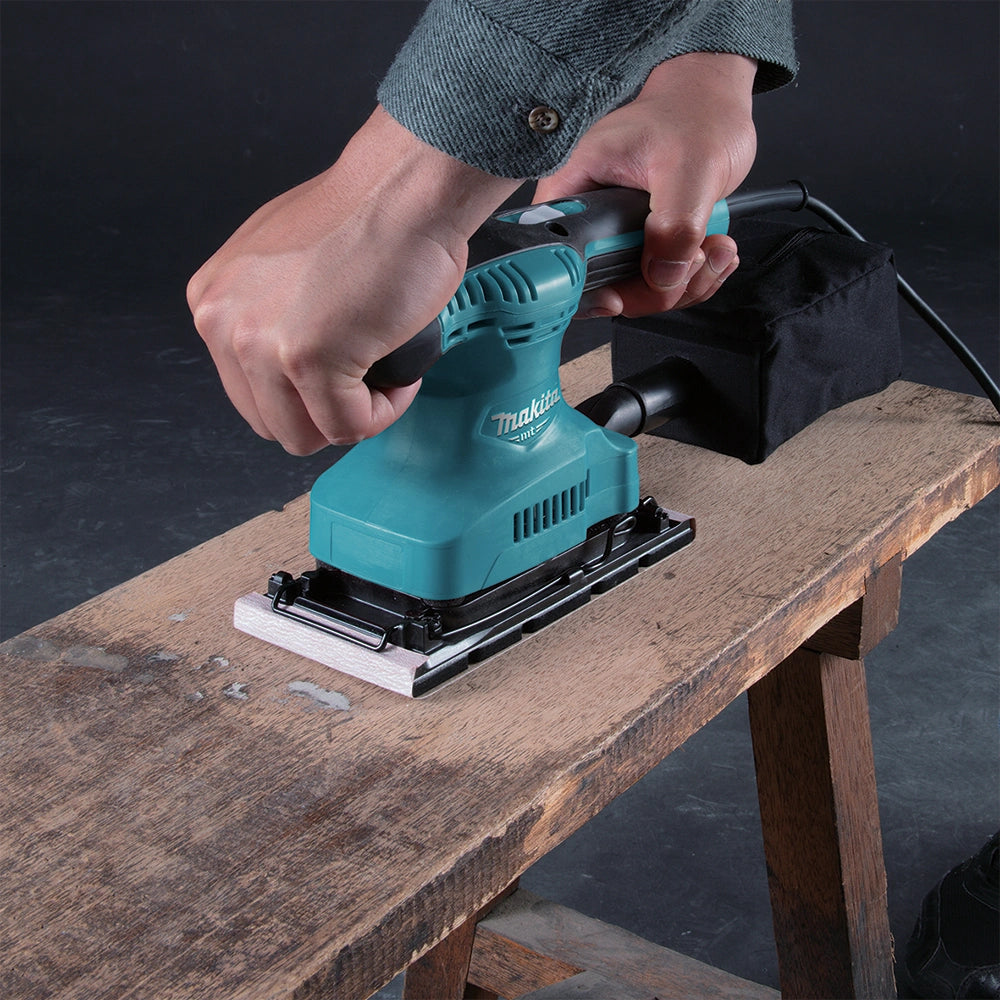 Finishing Sander M9203B